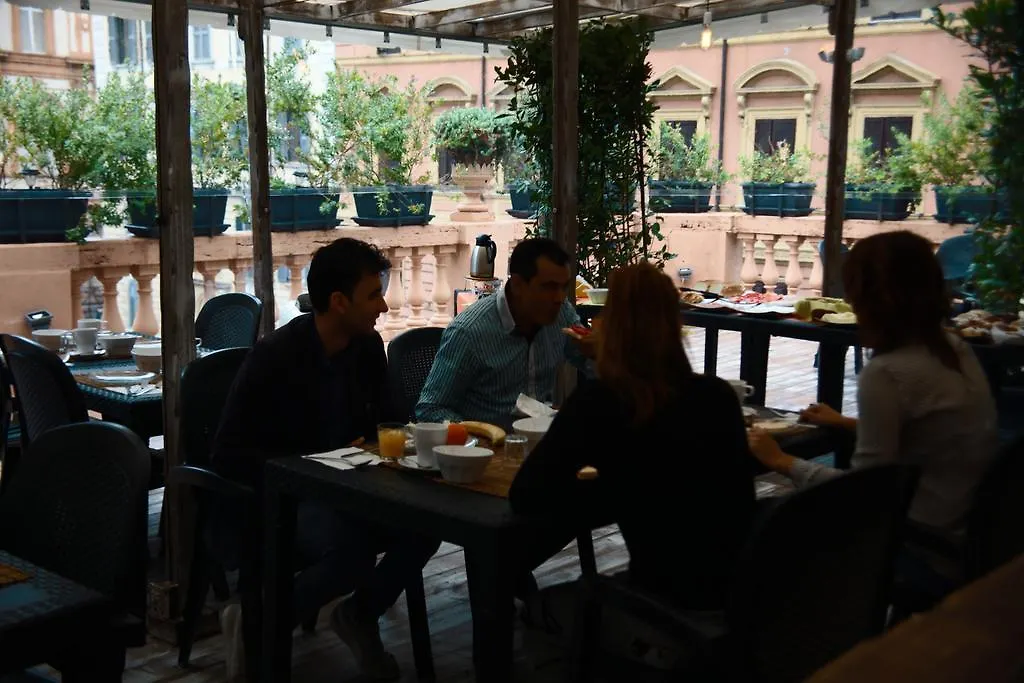 Pensión Hotel The Roma House